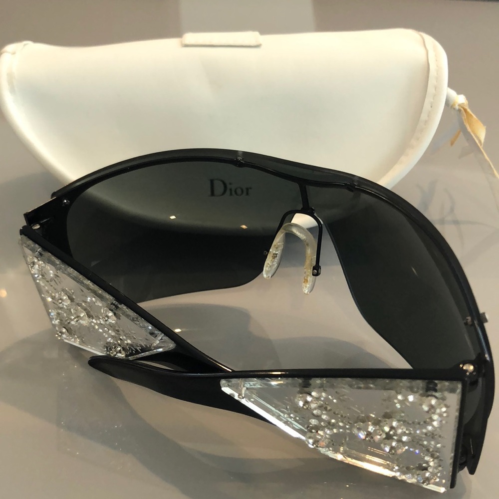 Limited edition Dior sunglasses 🕶